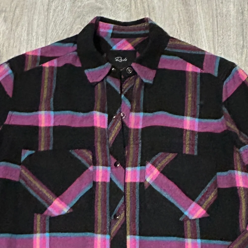 LIKE NEW! Women's Rails Black/Hot Pink Plaid Flannel Button Down - XS - Picture 4 of 12
